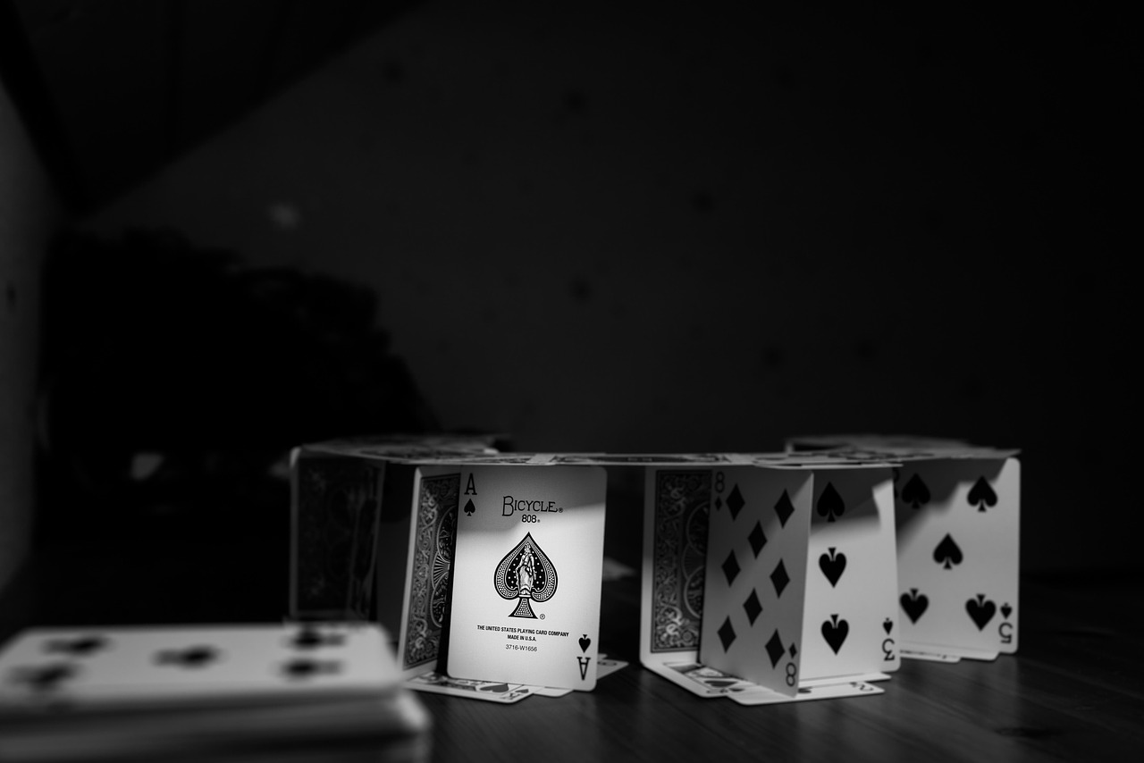 浴室偷拍新动态揭秘，真相背后的应对之策